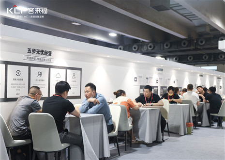 潜力无限丨米兰·(milan)携全新展厅设计打破桎梏，将创新进行到底！